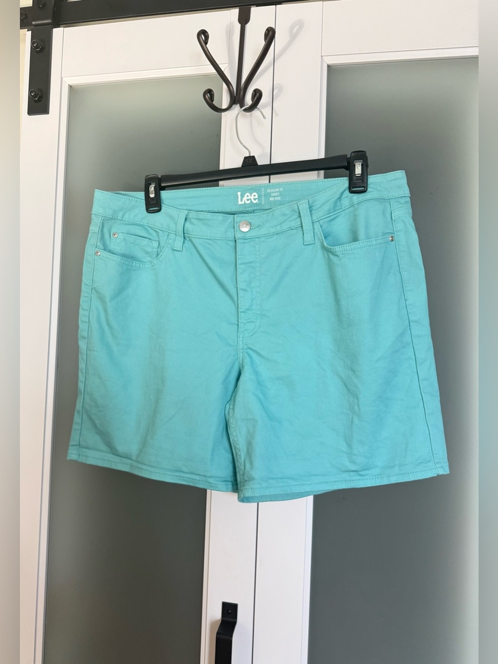 Lee Women’s Turquoise Mid-Rise Cotton Shorts